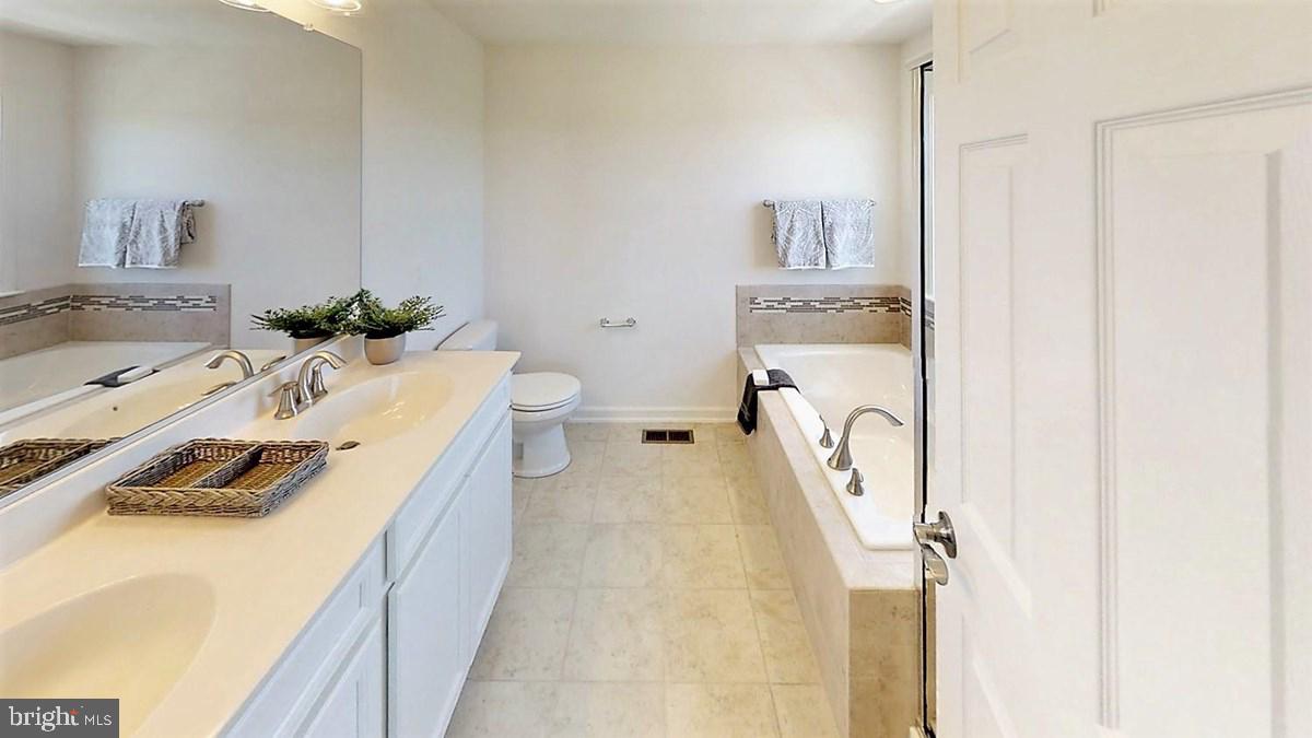 233 Jessica Lyn Ave Property Photo 13