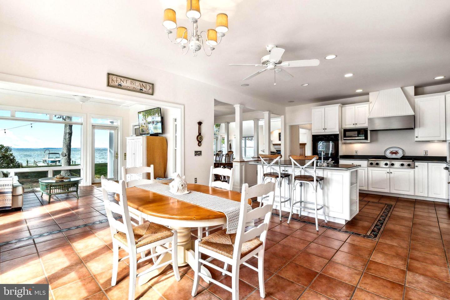 245 Lighthouse View Dr Property Photo 3