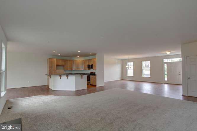 114 Queens Colony High Rd Property Photo 3