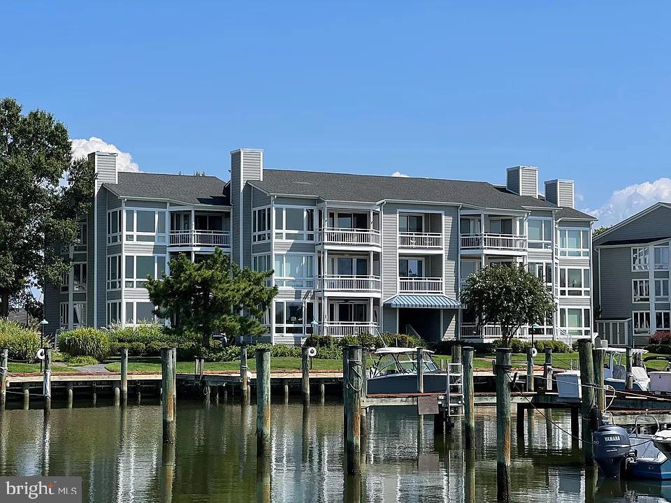 230 Oyster Cove Dr Property Photo 1