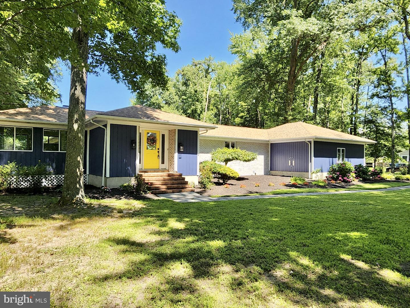 42 Prospect Bay Dr W Property Photo 1
