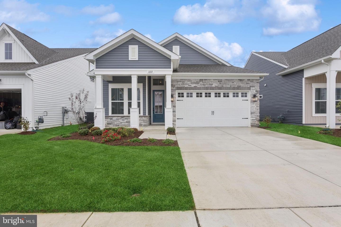 241 Warbler Way Property Photo