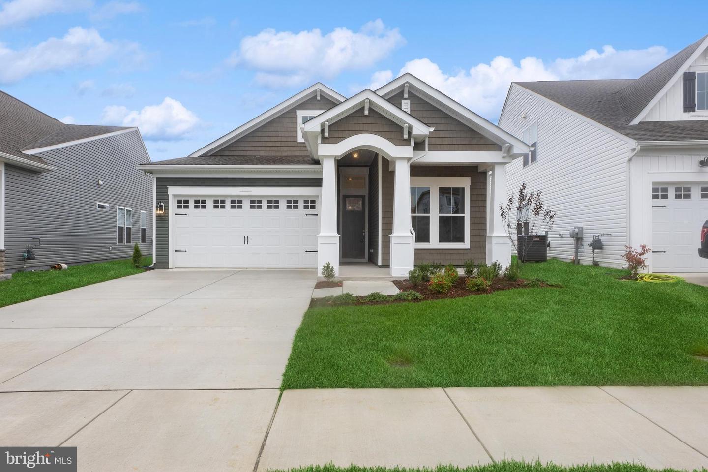 524 Warbler Way Property Photo
