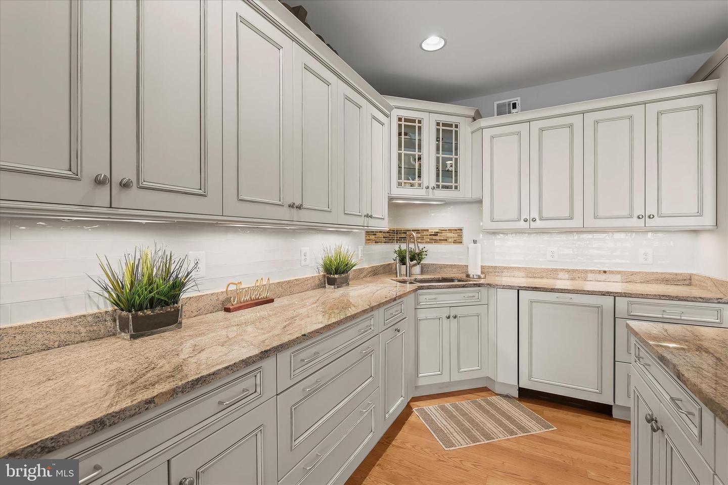 350 Narrows Pointe Dr Property Photo 15