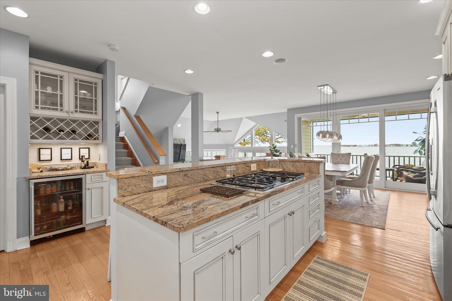 350 Narrows Pointe Dr Property Photo 17