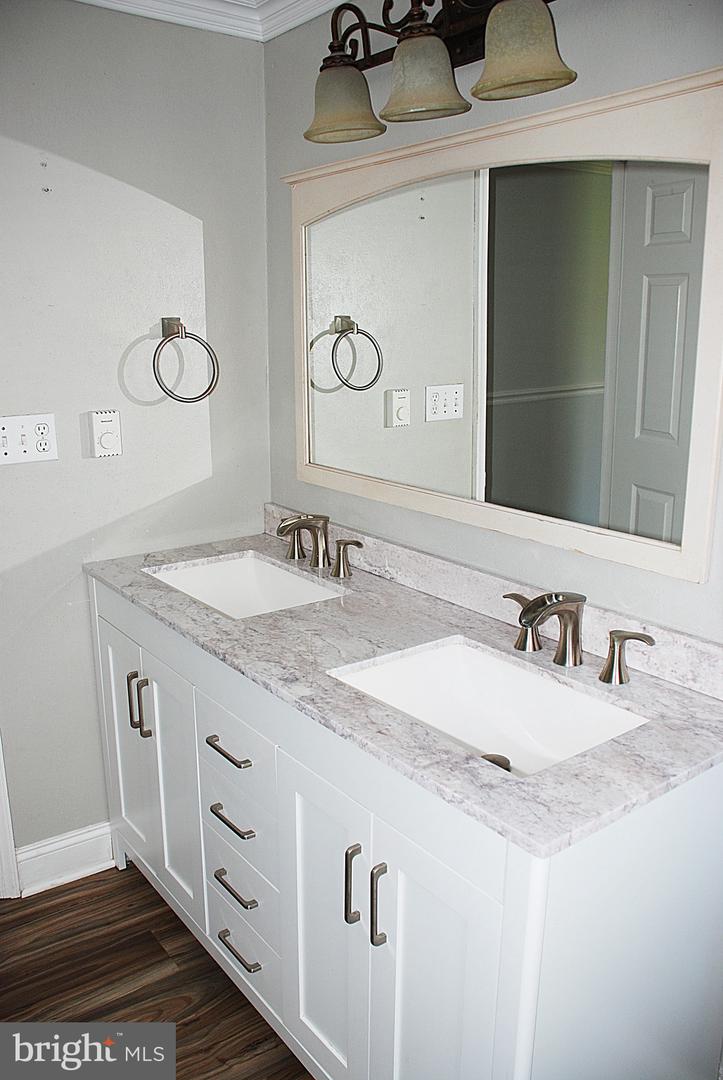 920 Cloverfields Dr Property Photo 10