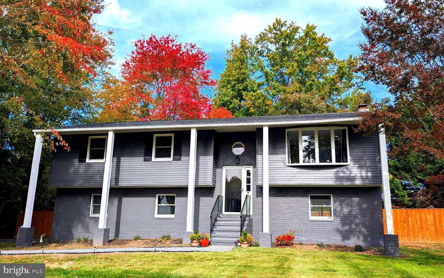 922 Petinot Pl Property Photo 1