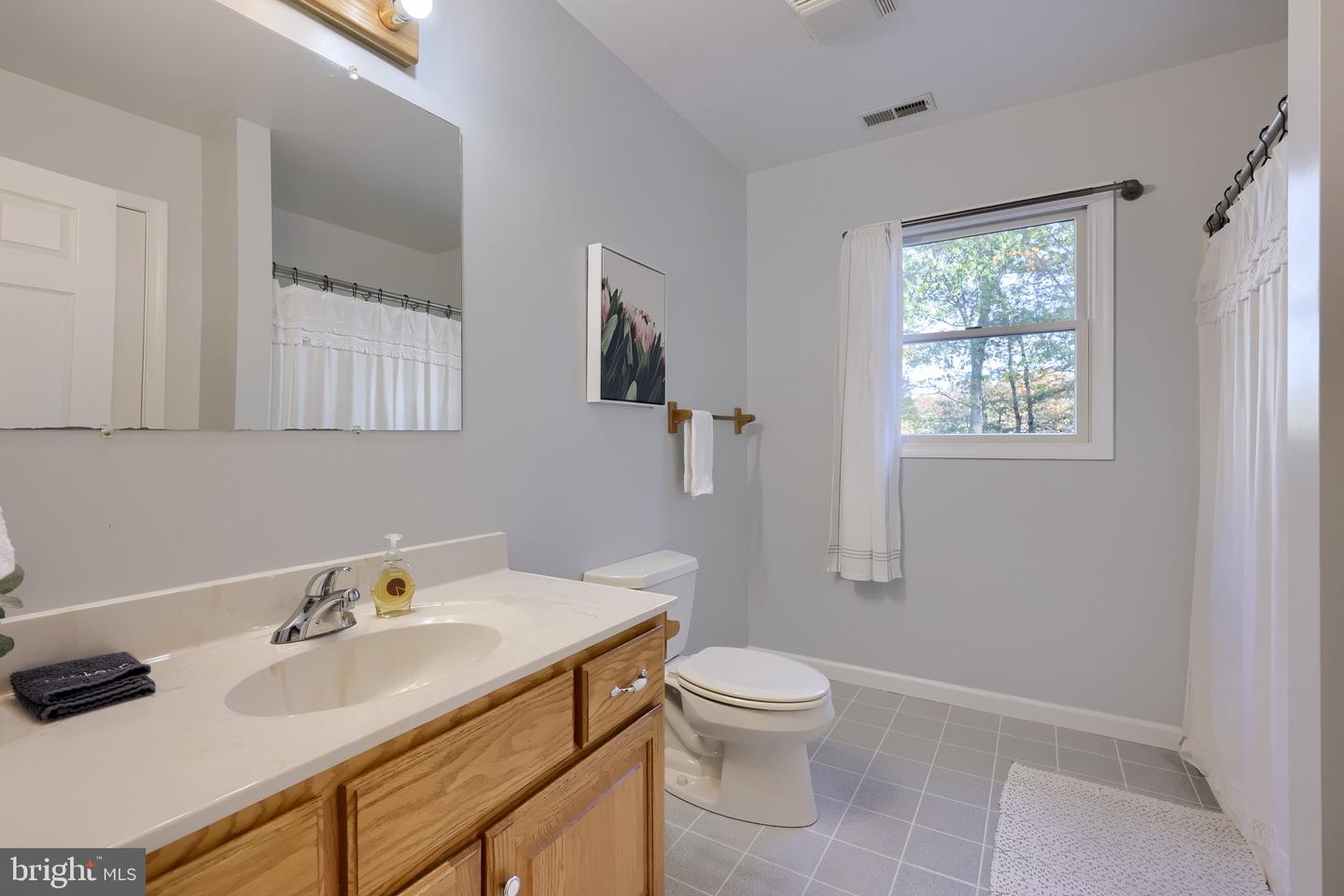 530 Kennersley Farm Ln Property Photo 34