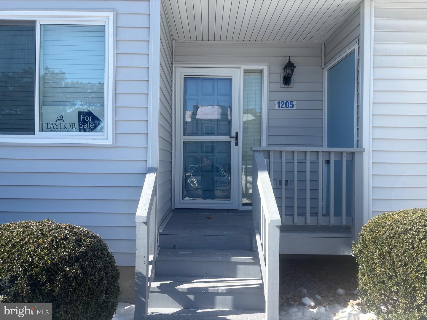1205 Marion Quimby Dr Property Photo 1