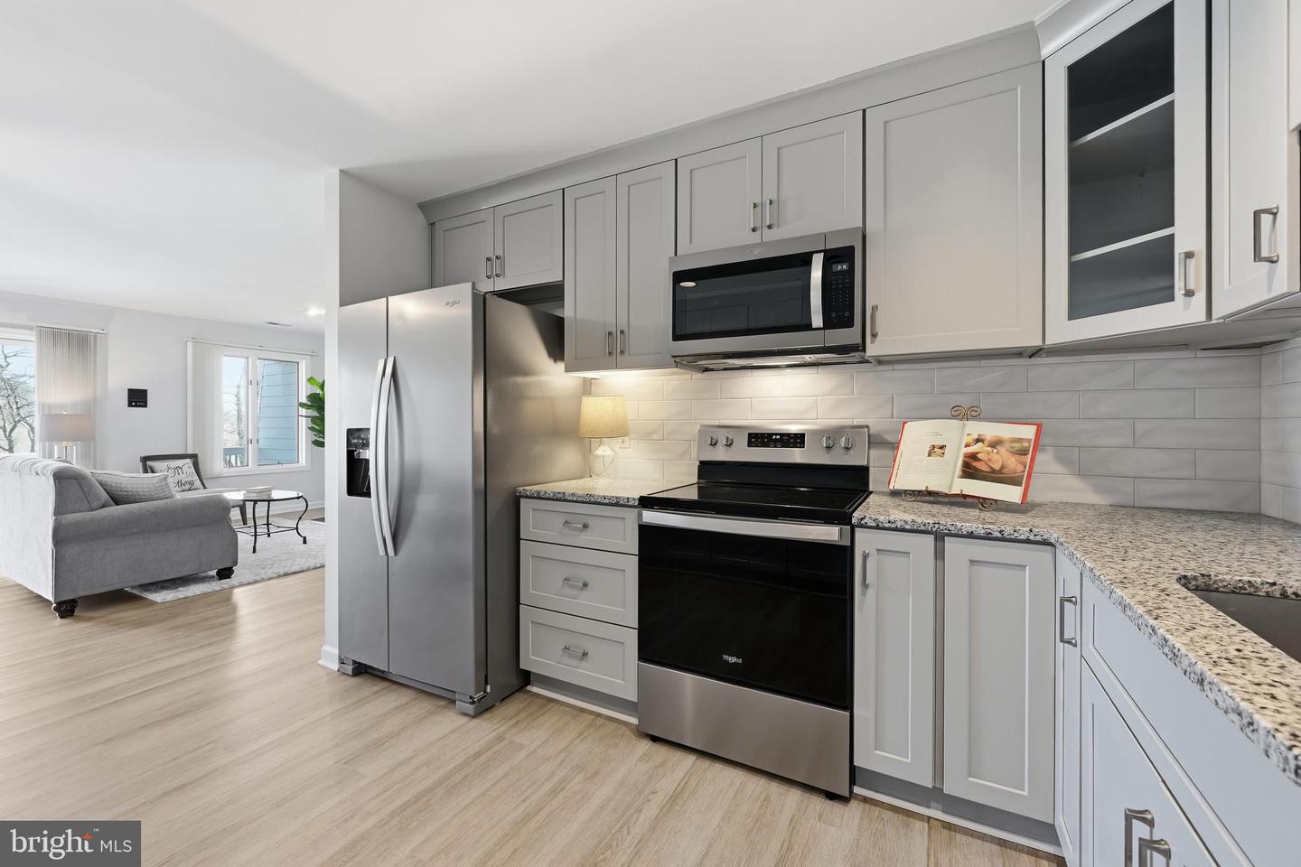 109 BAYVIEW Property Photo 1