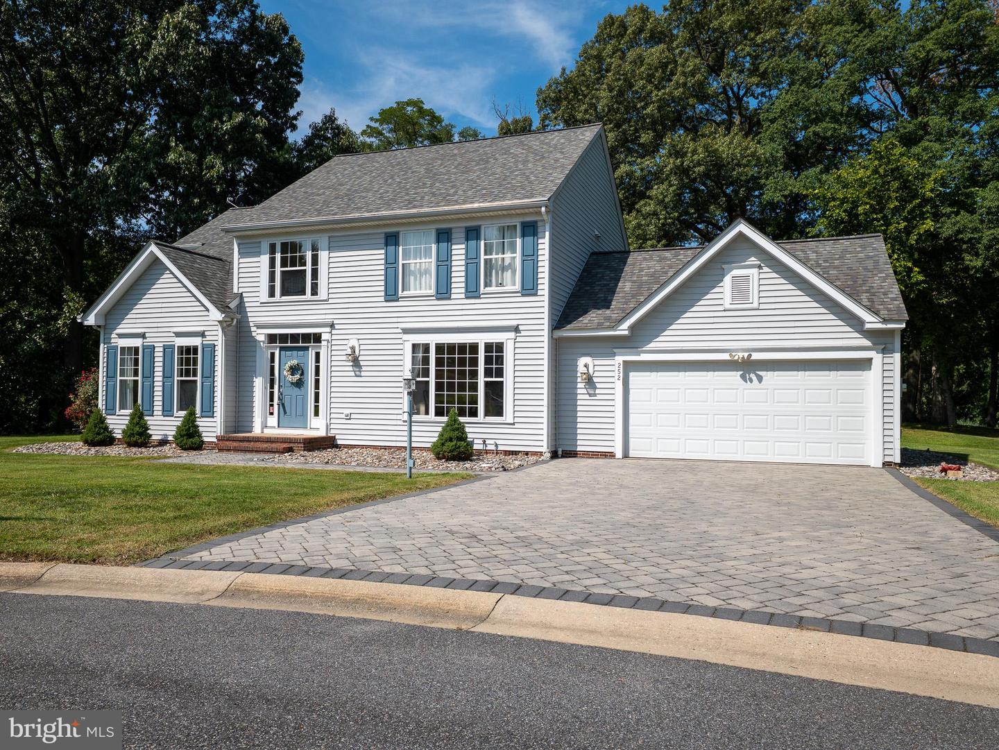 252 Harbor Ln Property Photo 1