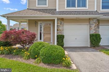 312 Blenny Ln Property Photo 4