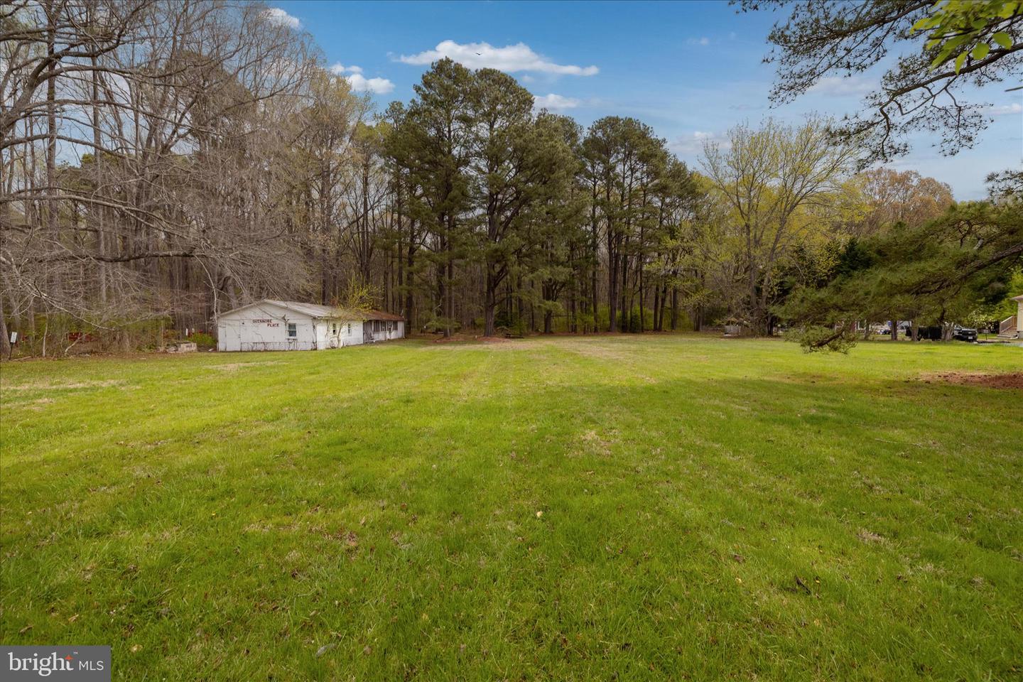 201 Sawmill Ln Property Photo 2