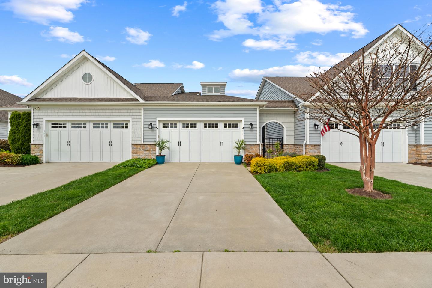 845 Moorings Cir #138 Property Photo 1