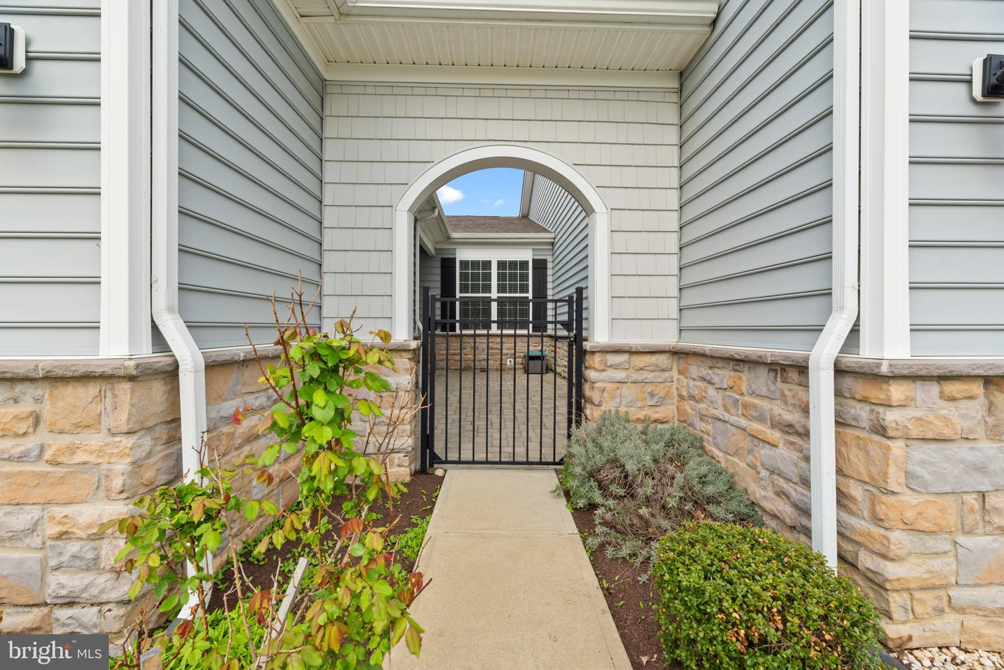 845 Moorings Cir #138 Property Photo 4