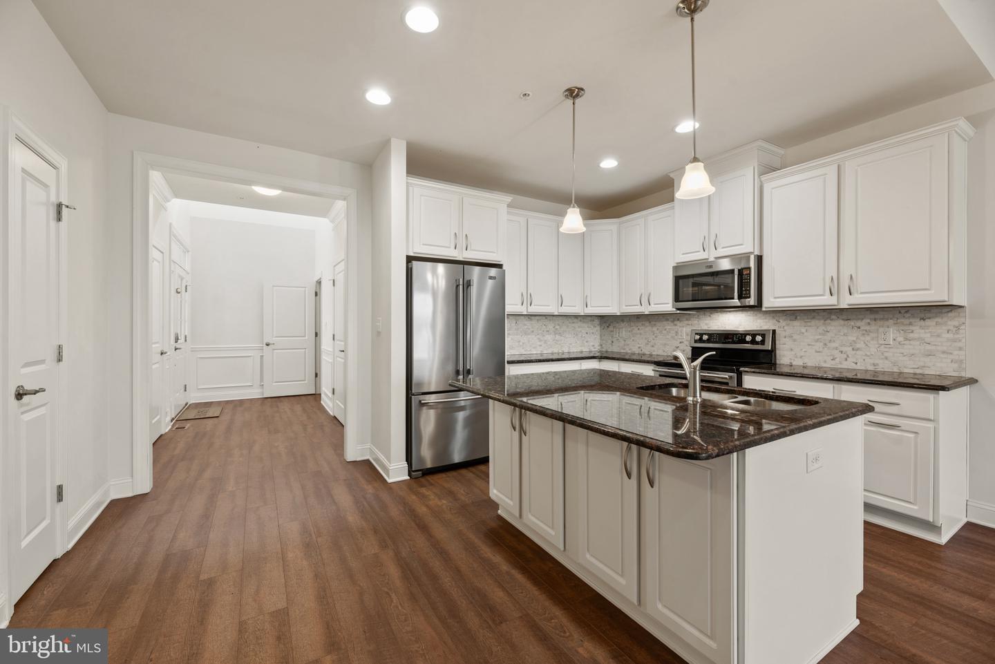 845 Moorings Cir #138 Property Photo 13