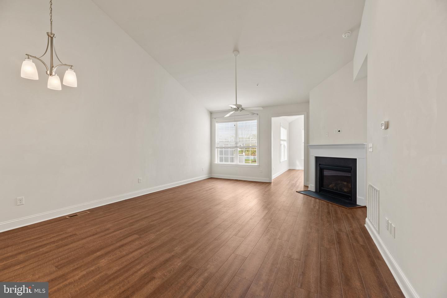 845 Moorings Cir #138 Property Photo 19