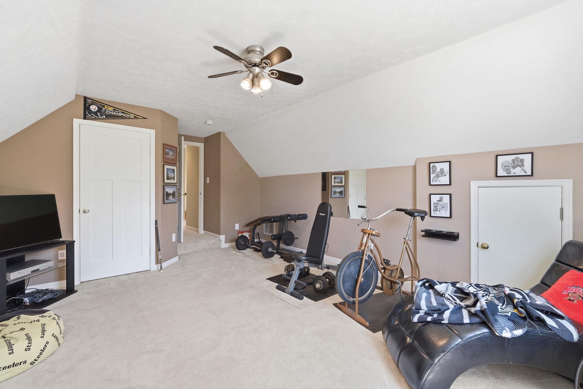 303 Creeks End Ln Property Photo 30