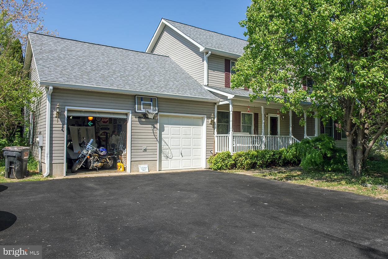112 LENTLY FARM LN Property Photo 1