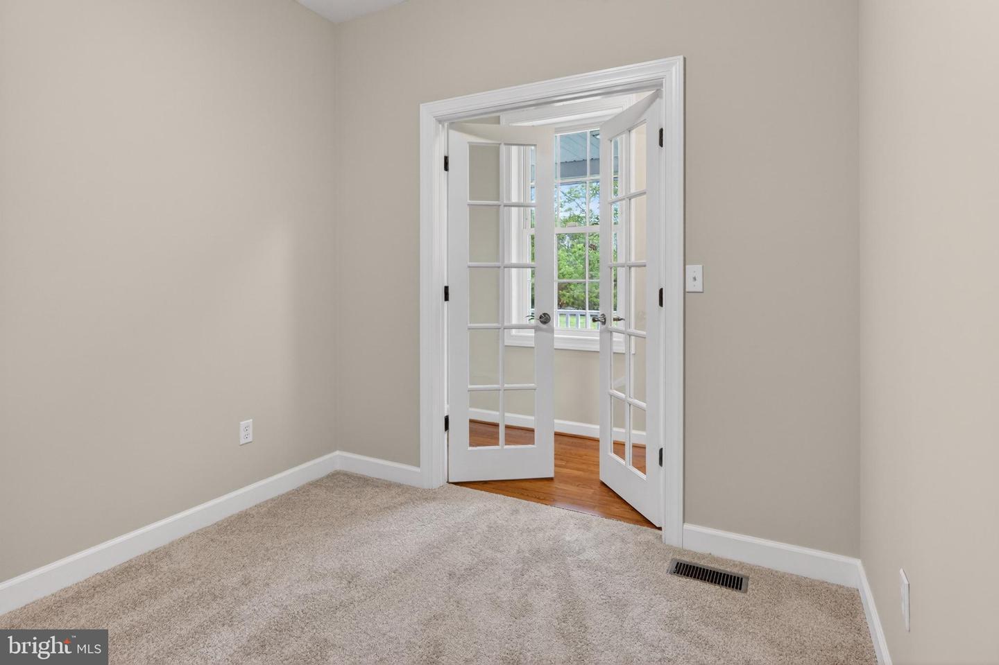337 Roe Ingleside Rd Property Photo 40