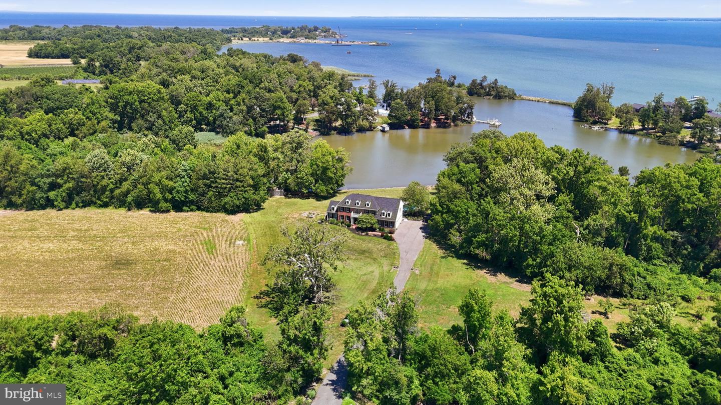 1810 Love Point Rd Property Photo 2