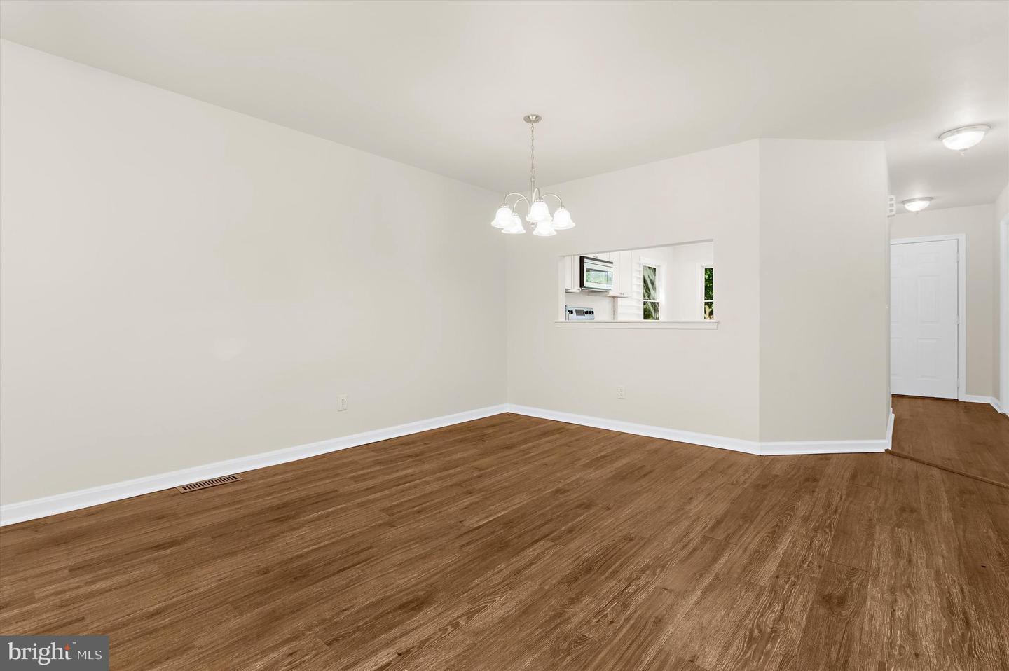 5011 Bridgepointe Dr Property Photo 13