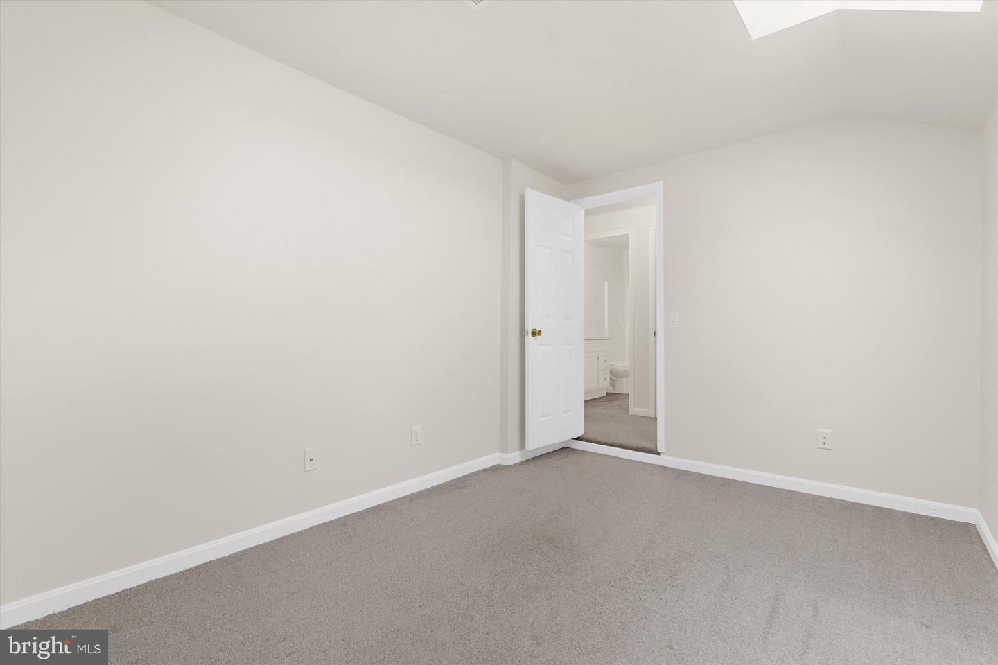 5011 Bridgepointe Dr Property Photo 26
