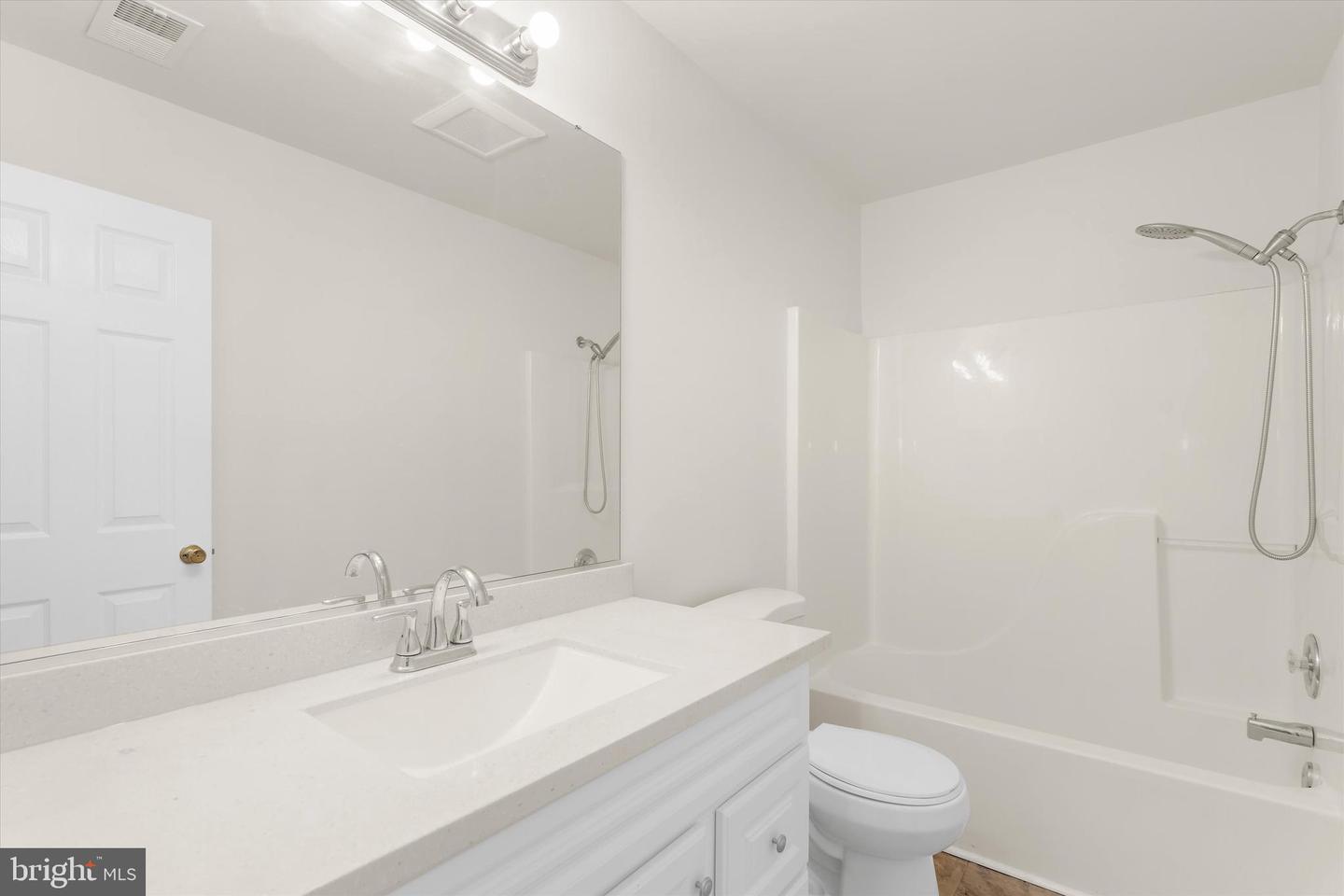 5011 Bridgepointe Dr Property Photo 27
