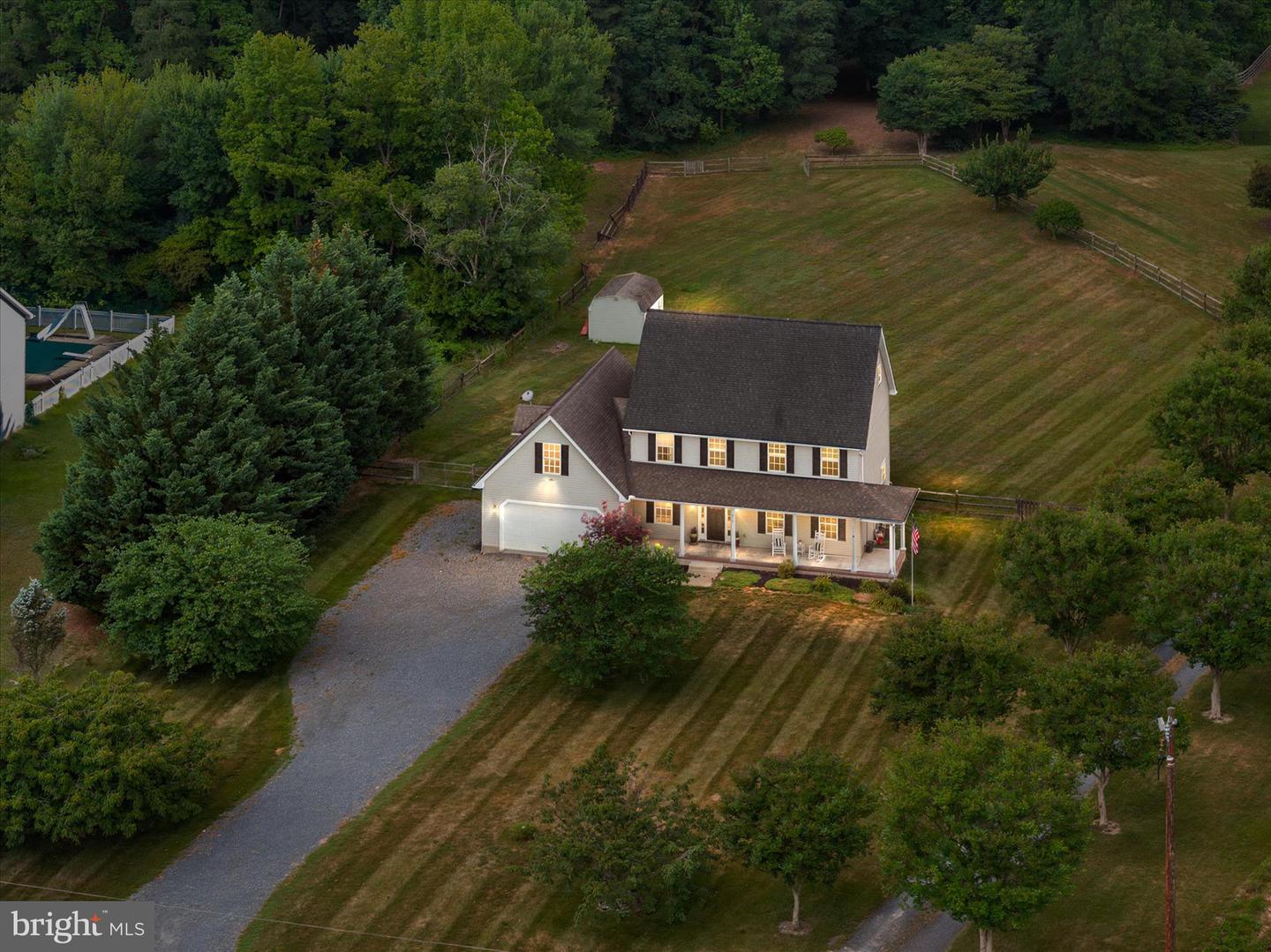 913 Clark Corners Rd Property Photo 1