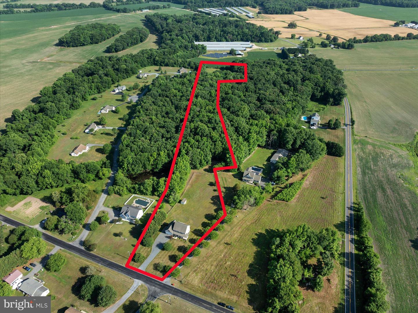 913 Clark Corners Rd Property Photo 4