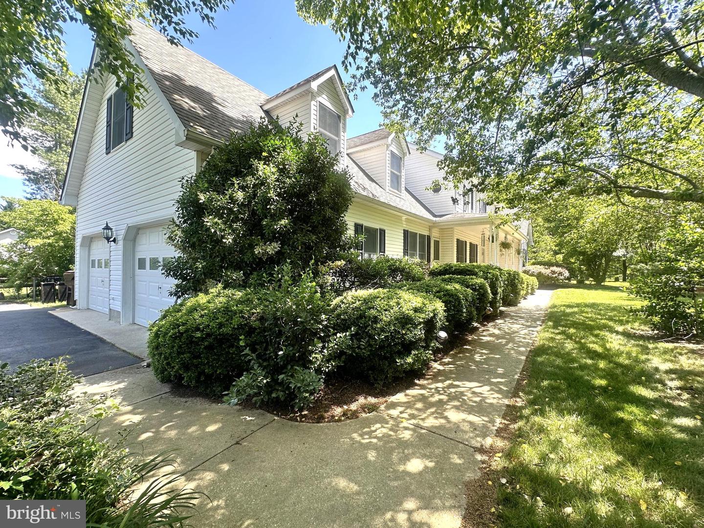 122 Lently Farm Ln Property Photo 2