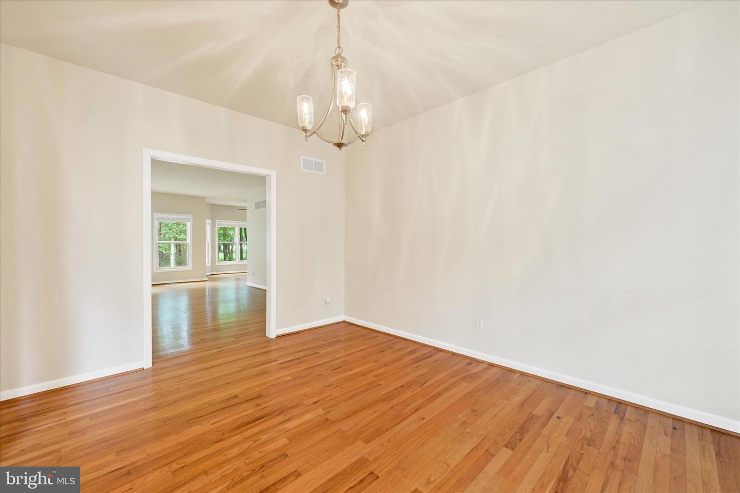 1024 Avalon Ct Property Photo 7