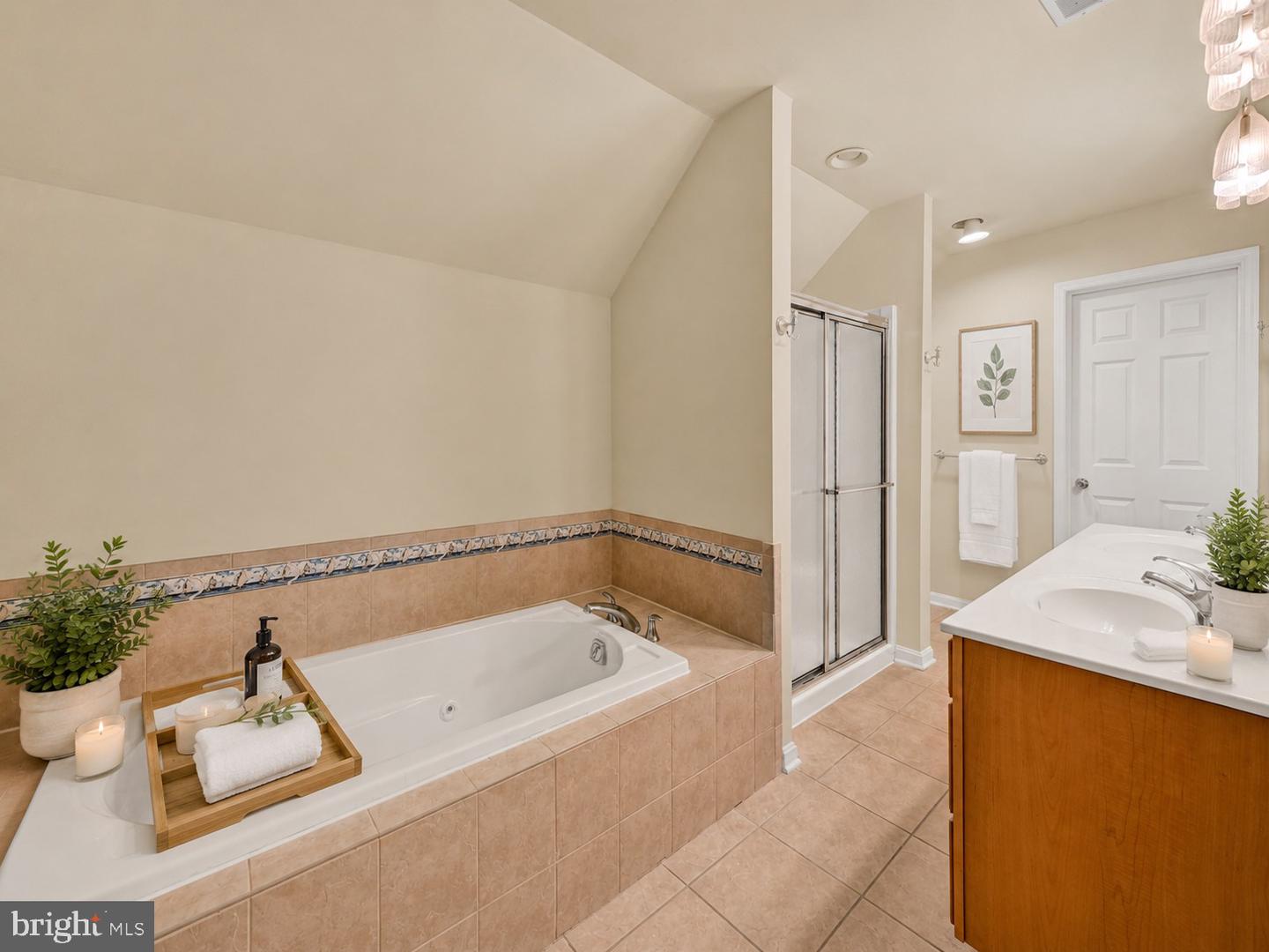 1024 Avalon Ct Property Photo 58