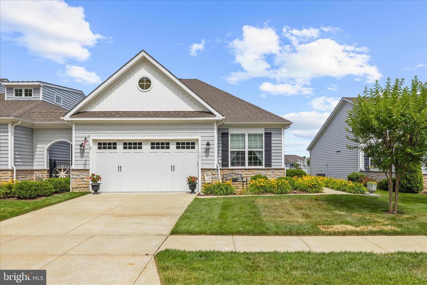 521 Moorings Cir #245 Property Photo 8