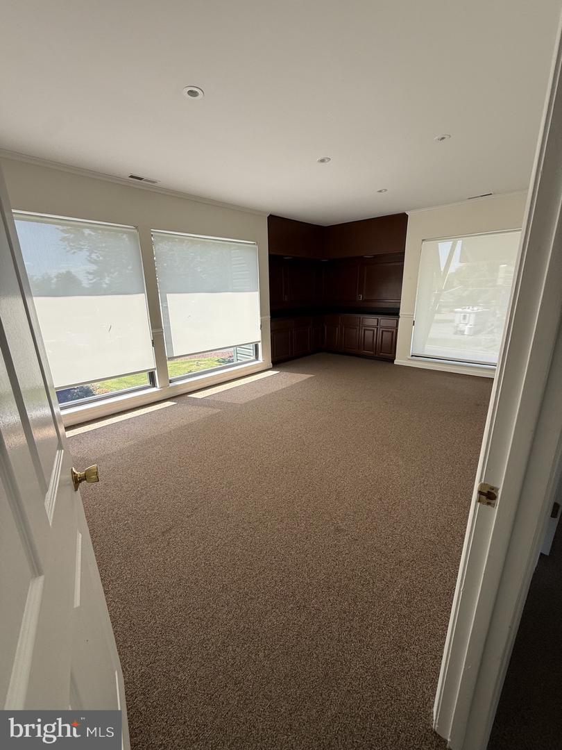 1712 Main St #suite 200 Property Photo 2