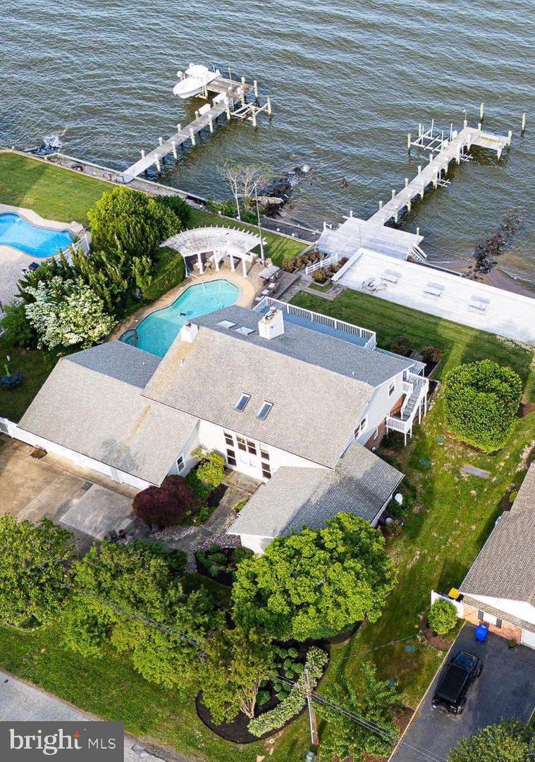 206 QUEEN ANNE CLUB DR