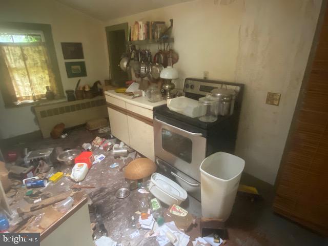 107 2nd St Property Photo 4