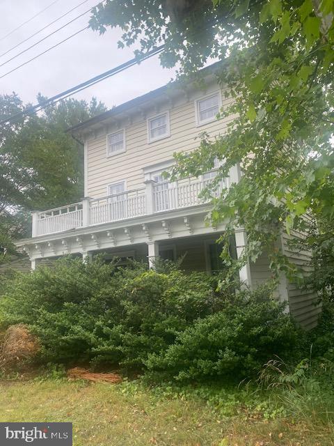 107 2nd St Property Photo 6