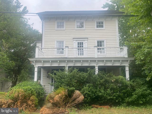 107 2nd St Property Photo 8