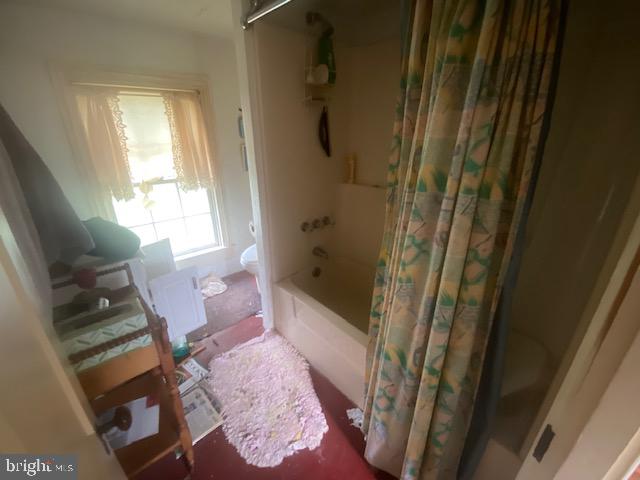 107 2nd St Property Photo 13