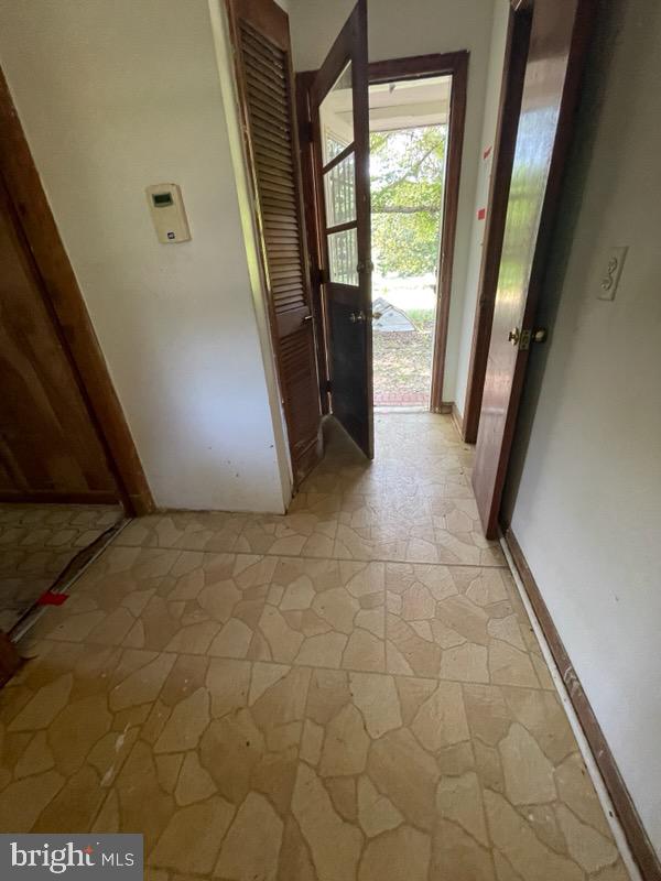 518 Arrington Rd Property Photo 6