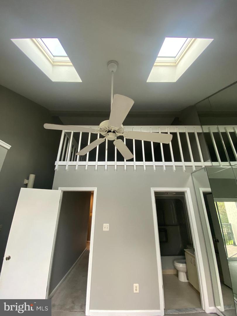 9-e Queen Victoria Way Property Photo 20