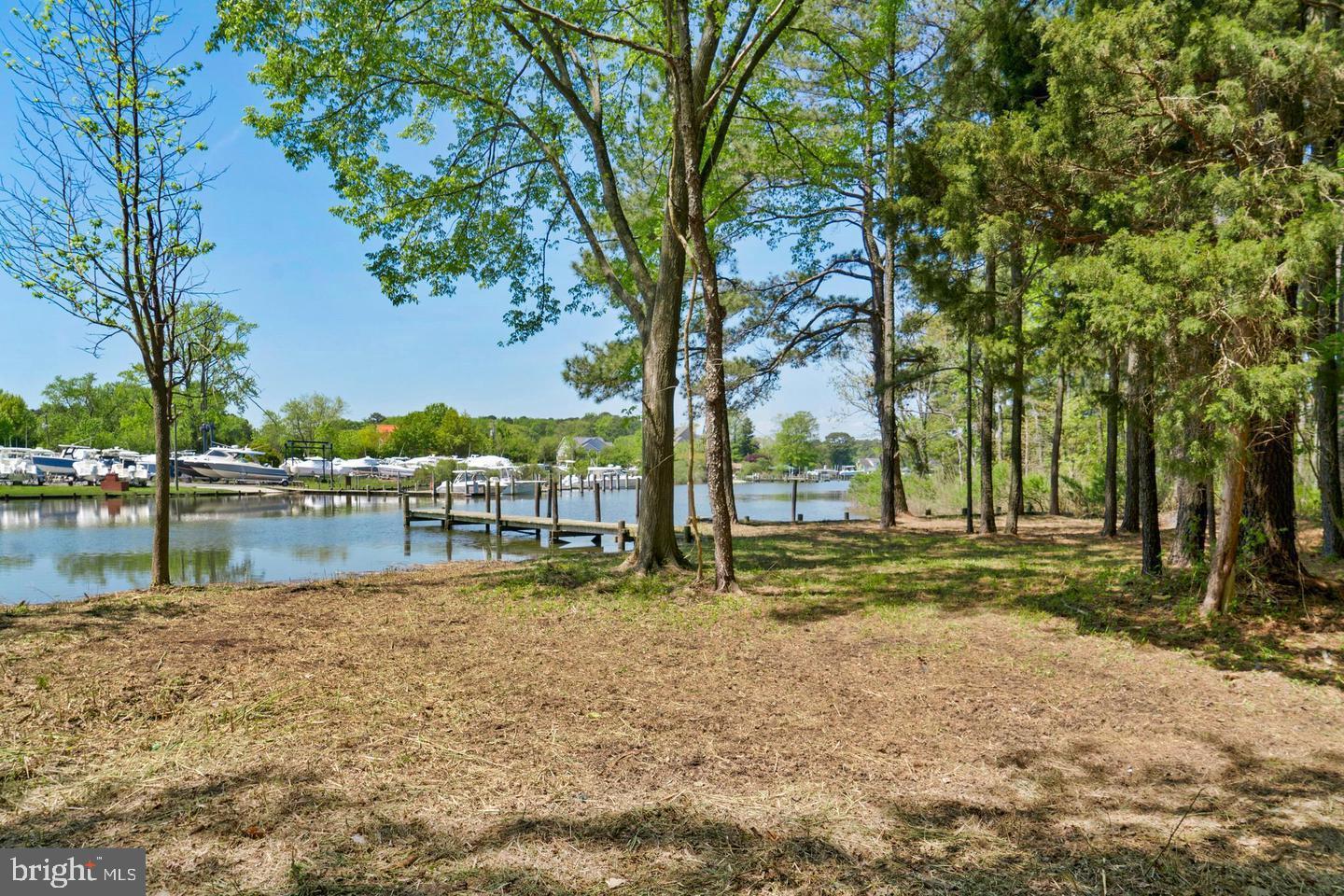 715 Winchester Creek Rd Property Photo 3