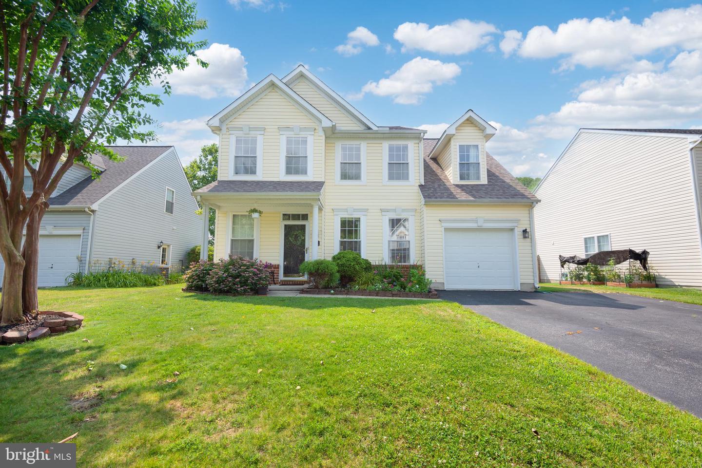 324 Web Foot Ln Property Photo 1
