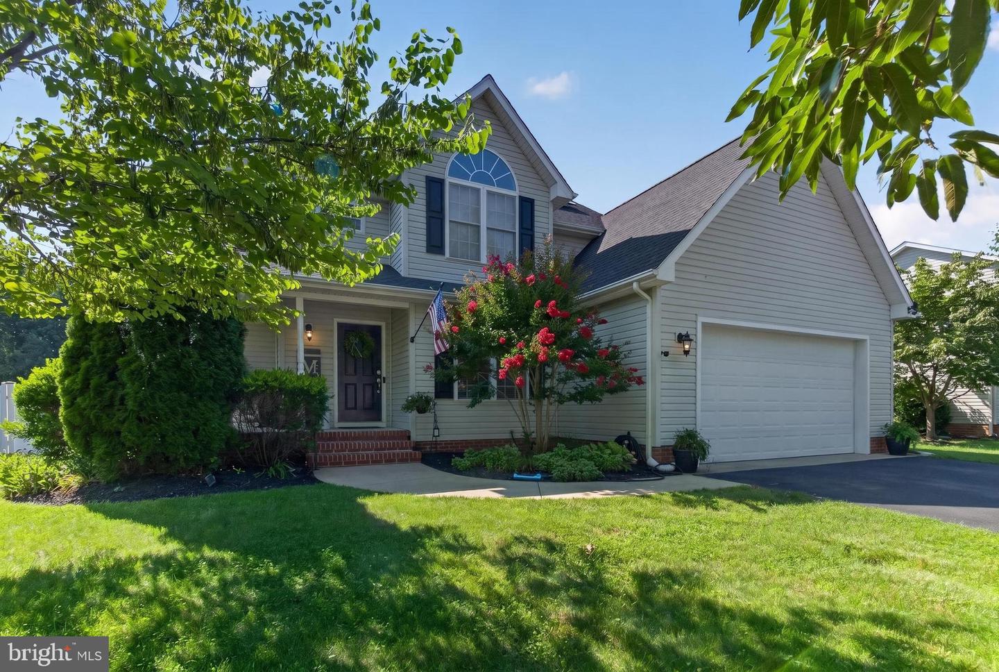 116 Reeand Ln Property Photo 1
