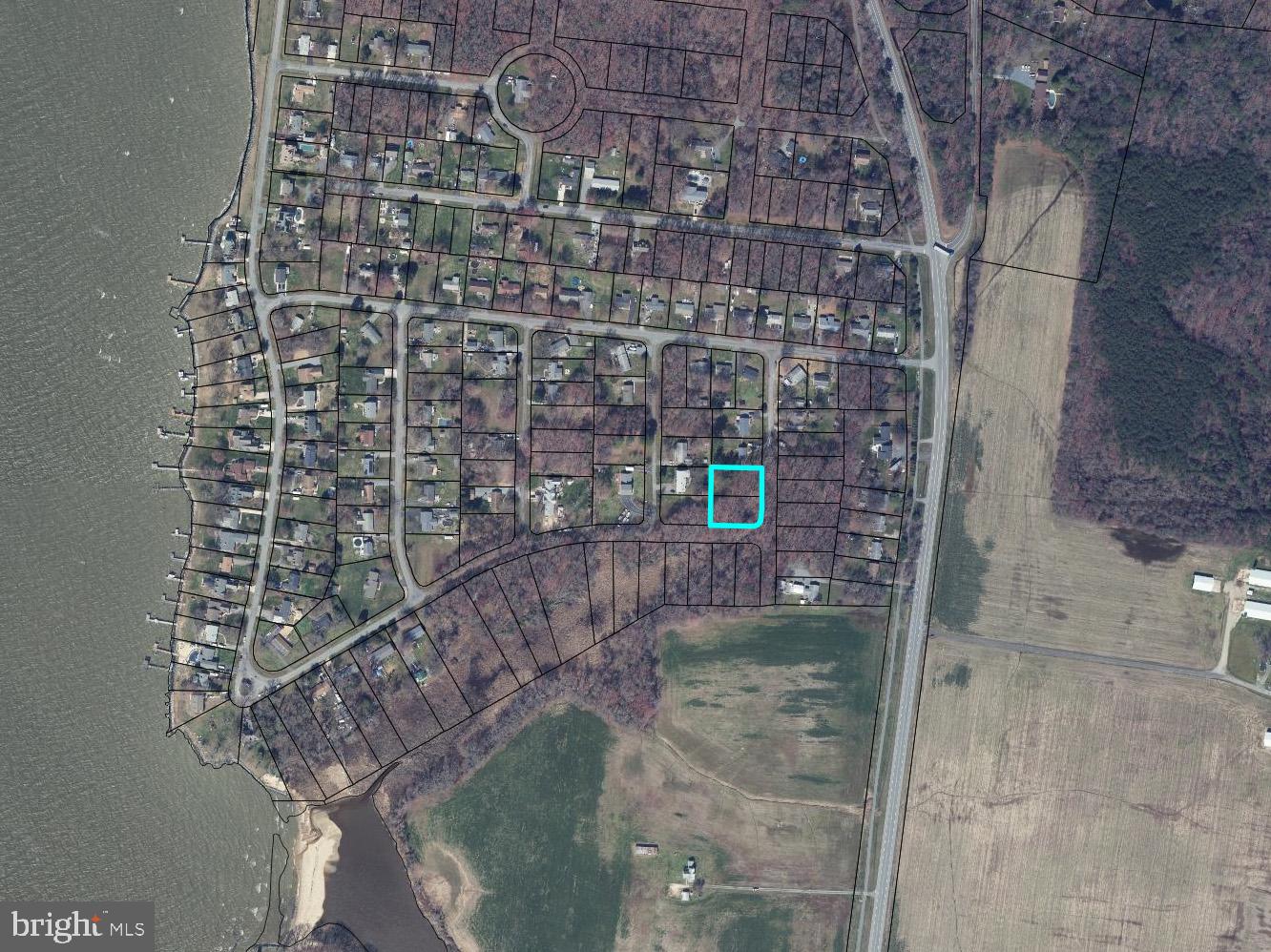Bay Dr Property Photo 2