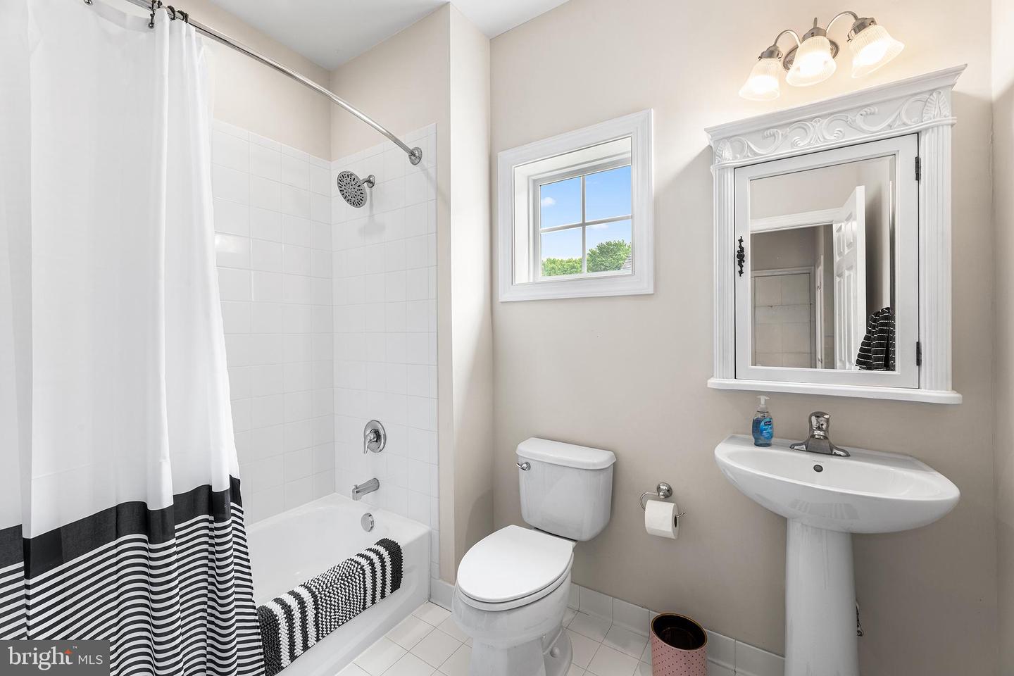 134 Richard Ingle Way Property Photo 33