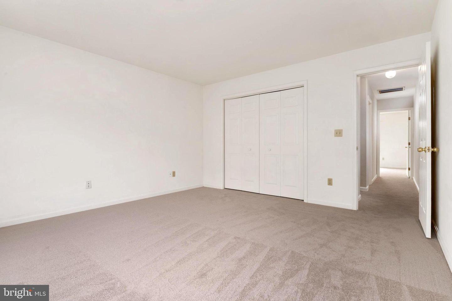 2004 Bridgepointe Dr Property Photo 25