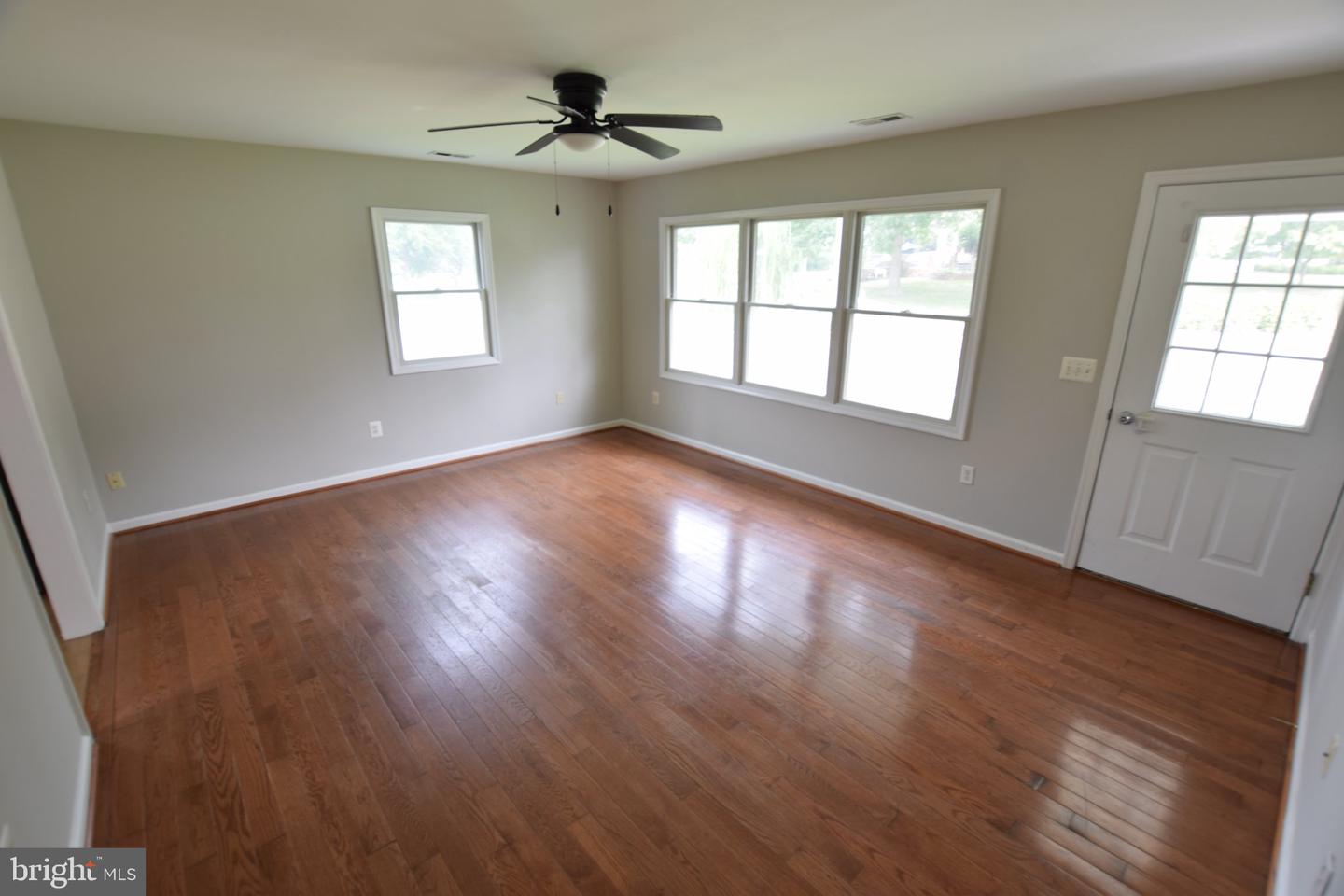 6808 Main St Property Photo 7
