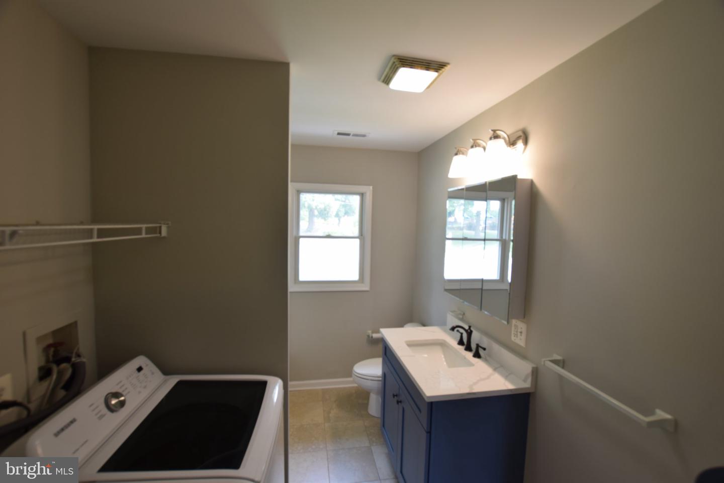 6808 Main St Property Photo 8